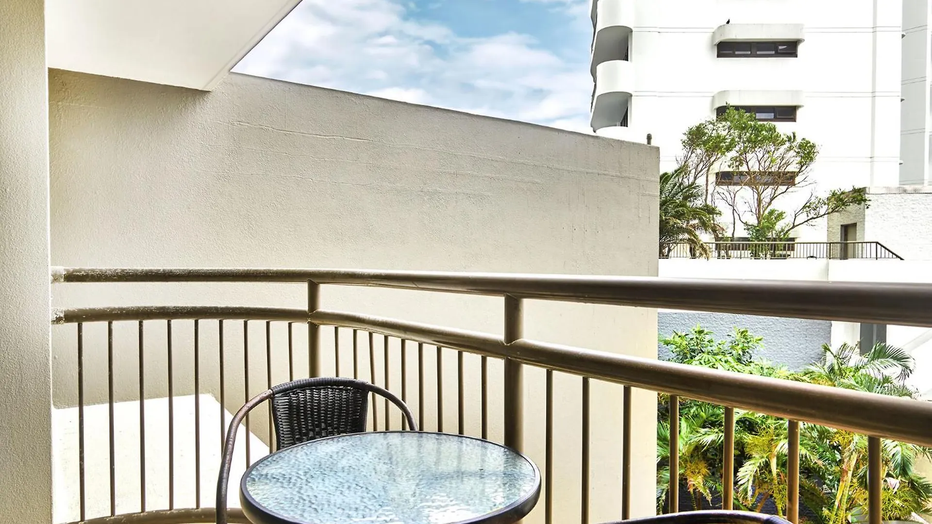 Apartment Beachcomber Surfers Paradise Gold Coast Australia